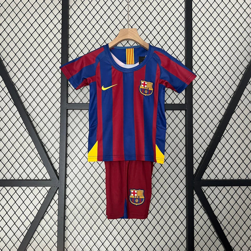 Barcelona Retro 05/06 Infantil | Free Shipping + Keychain Gift